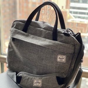 Herschel messenger bag with laptop section